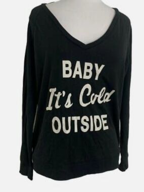BONGO women’s long sleeve vneck top.  “Baby it’s cold outside” SZ M